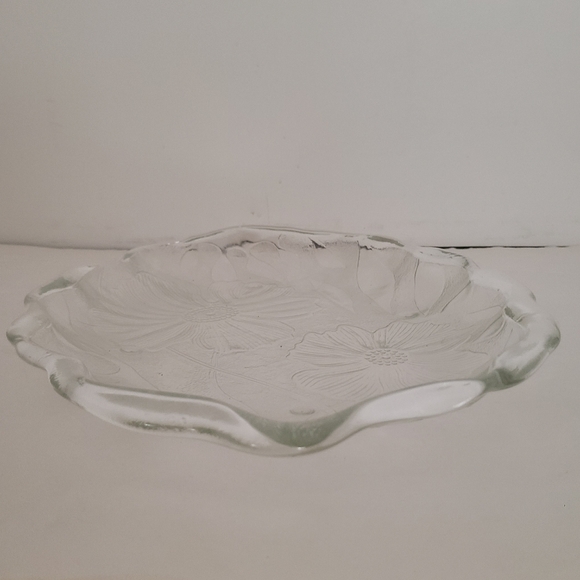 Vintage 90s Leaf Serving Dish - Picture 5 of 10